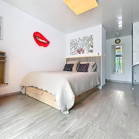 Le Venus Light 17 Avec Terrasse Au Village Naturiste Port Venus * Agde