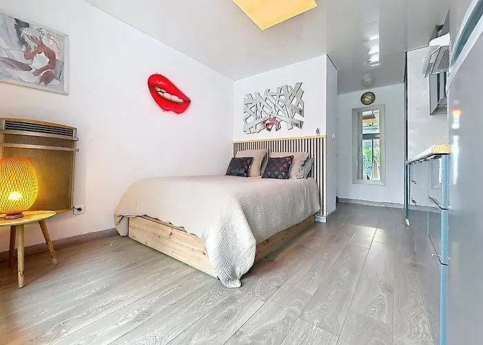 Le Venus Light 17 Avec Terrasse Au Village Naturiste Port Venus * Agde