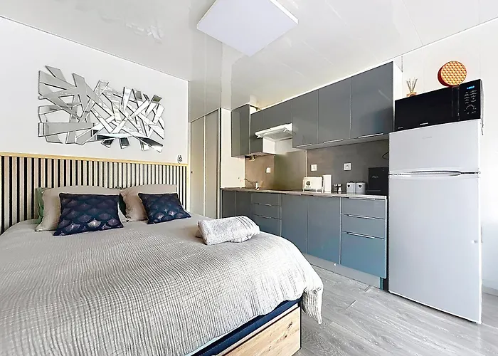 Apartment Le Venus Light 17 Avec Terrasse Au Village Naturiste Port Venus